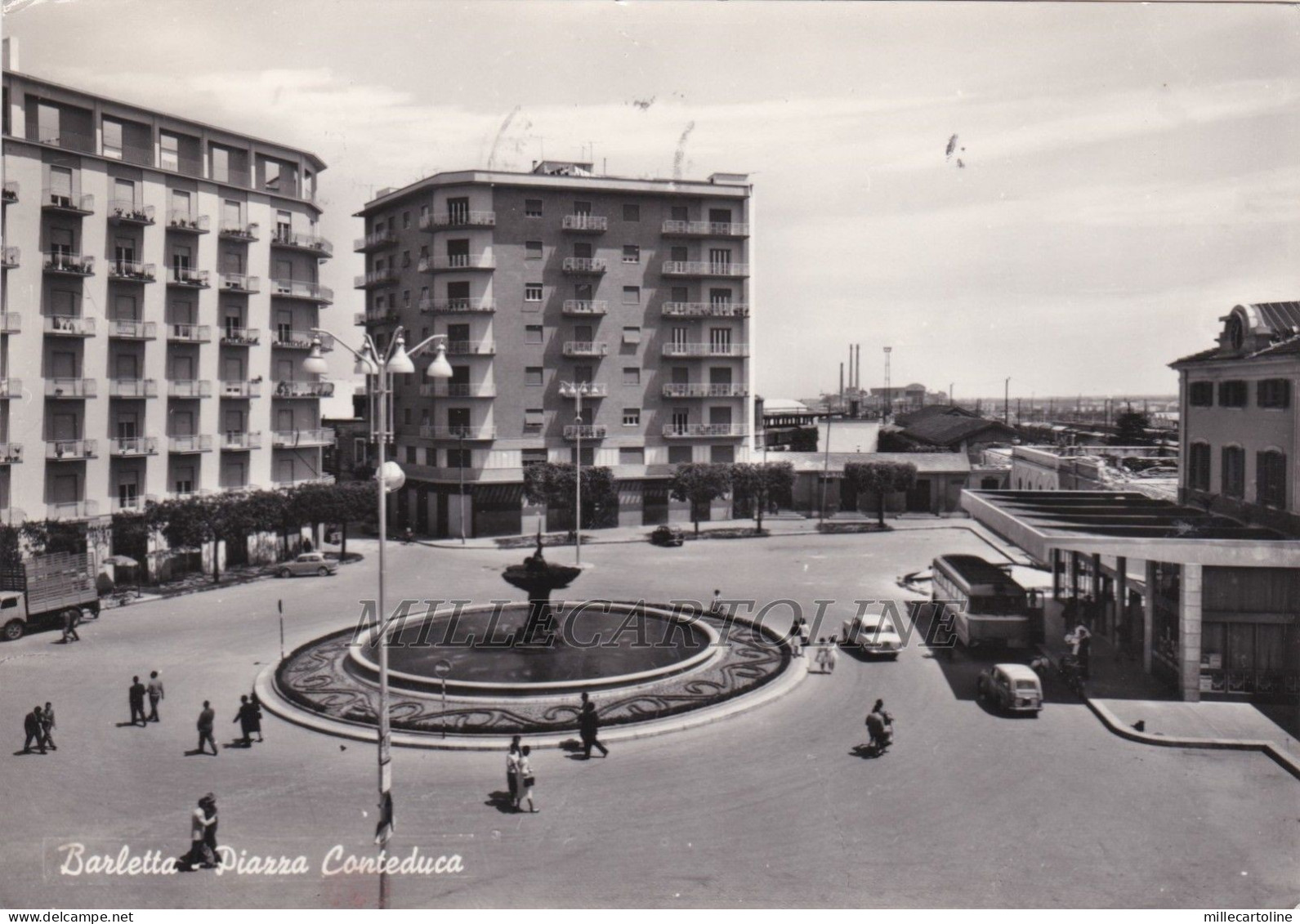 BARLETTA: Piazza Conteduca    1960