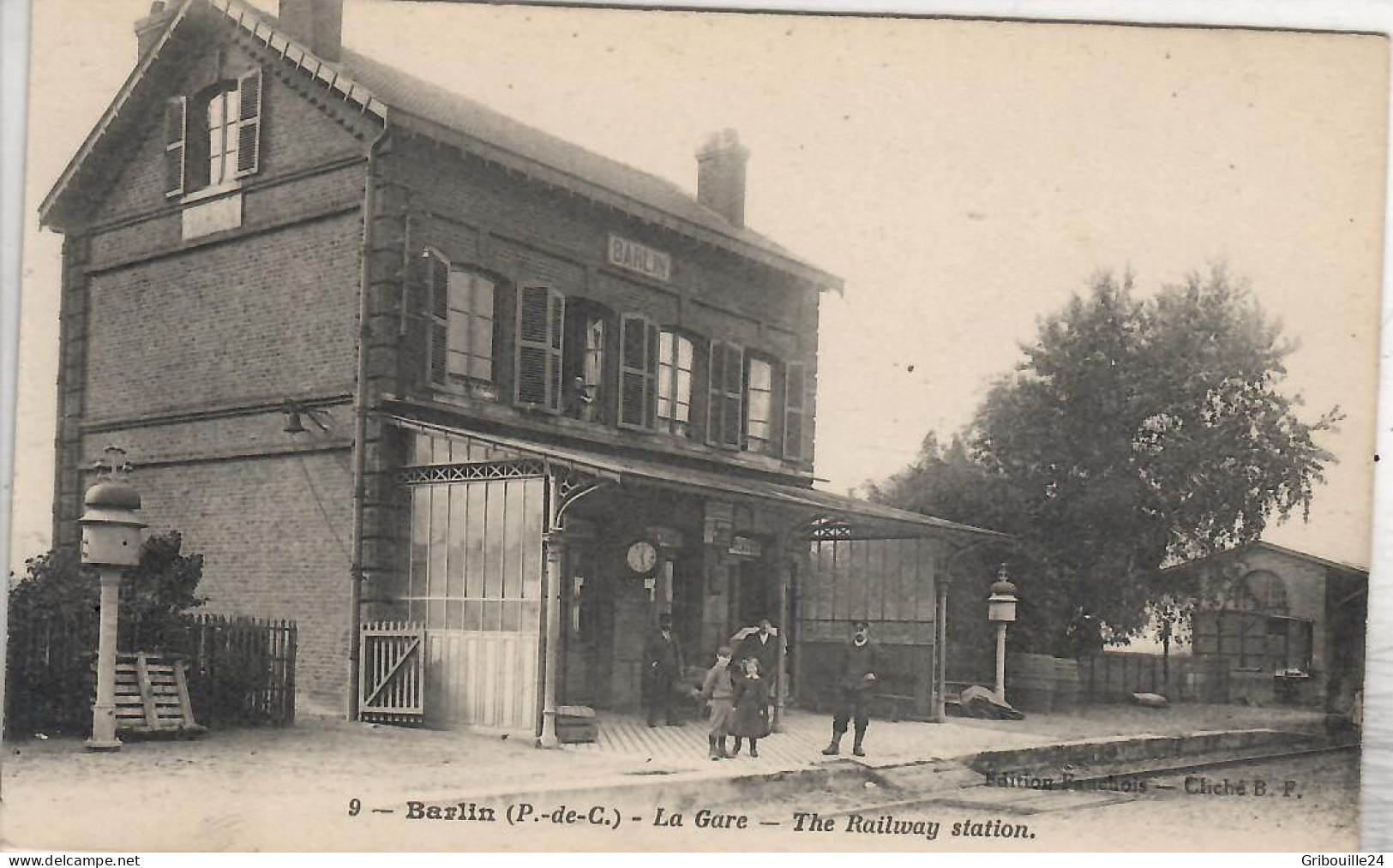 BARLIN   LA GARE