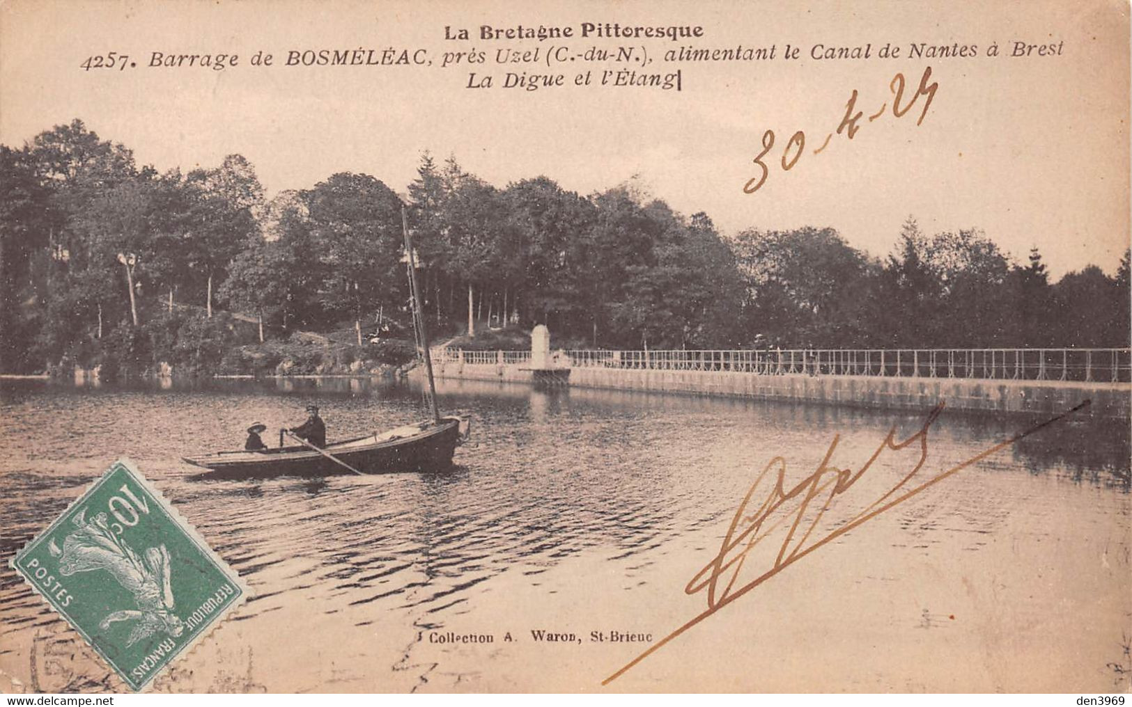 Barrage de BOSMELEAC, près Uzel, alimentant le Canal de Nantes à Brest - La Digue et l'Etang