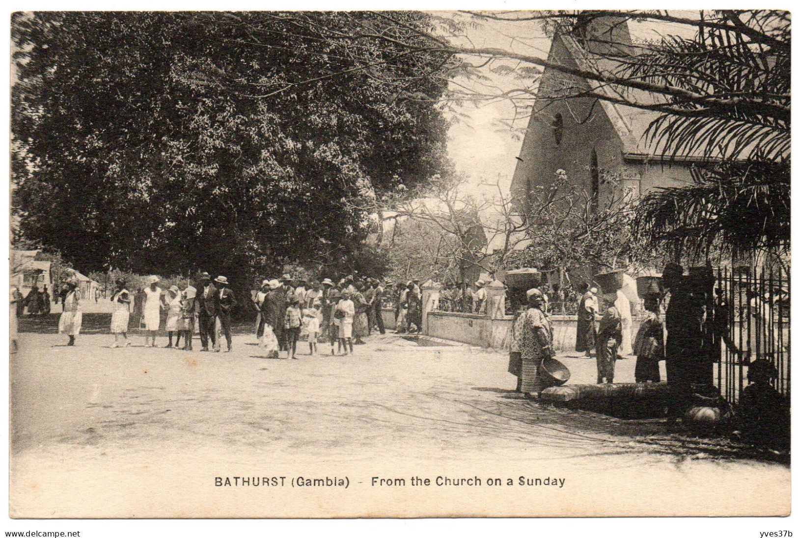 BATHURST (Gambie) From the Church on a sunday - Non circulée - TTB -