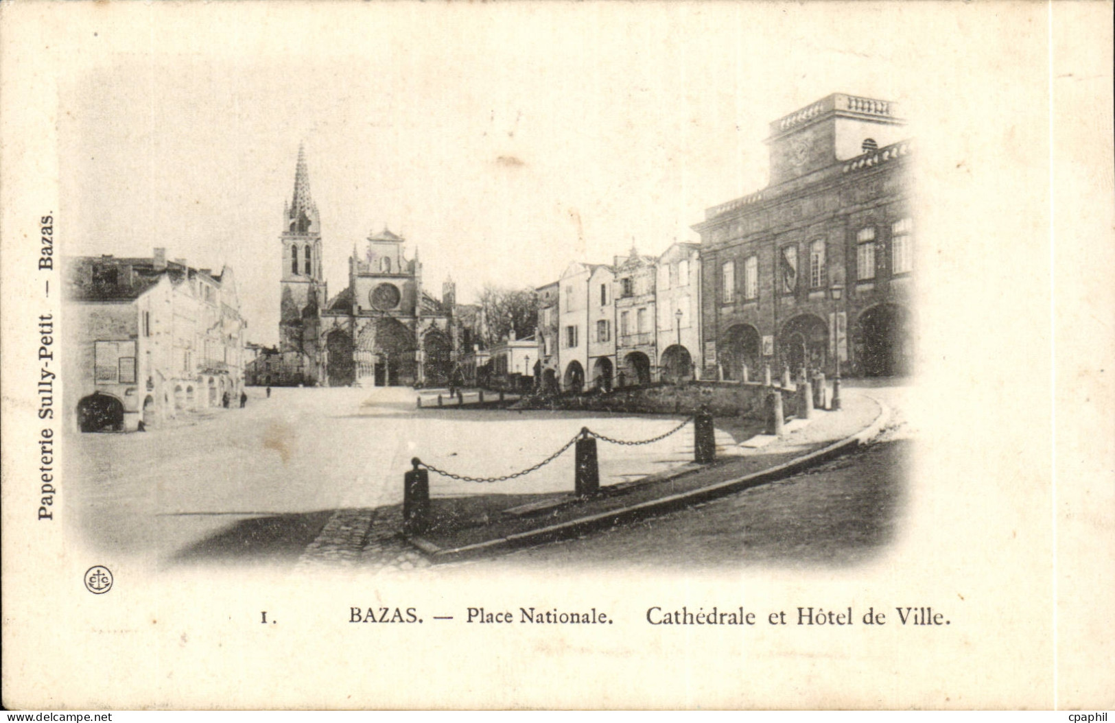 Bazas CPA Place nationale Cathedrale et hotel de ville