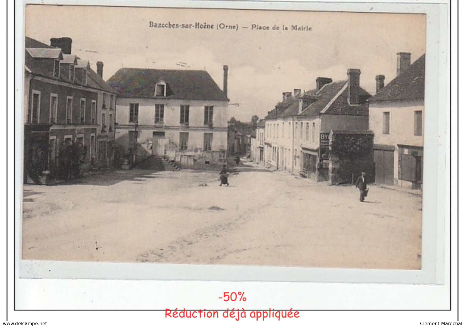 BAZOCHES SUR HOËNE - Place de la Mairie - très bon état