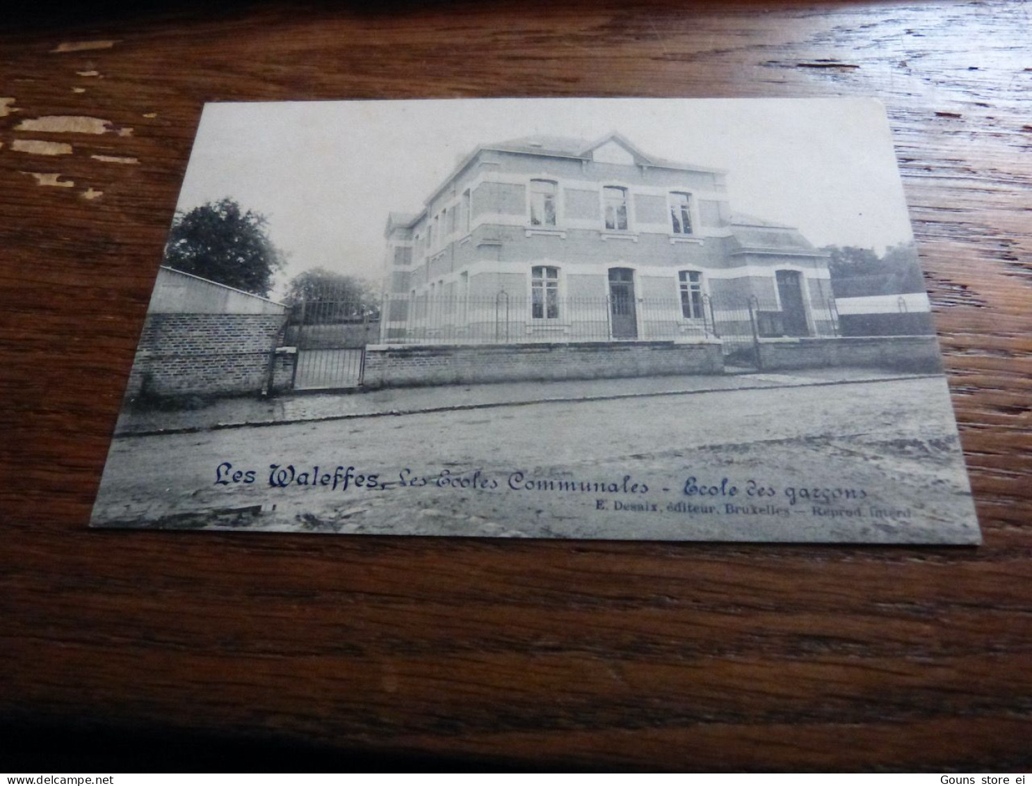 BC1-9 Cpa Faimes Les Waleffes  Les écoles communales