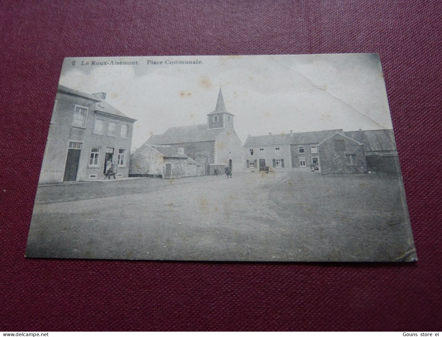 BC14-65  Cpa   Le Roux Aisemont Place communale Fosses la ville