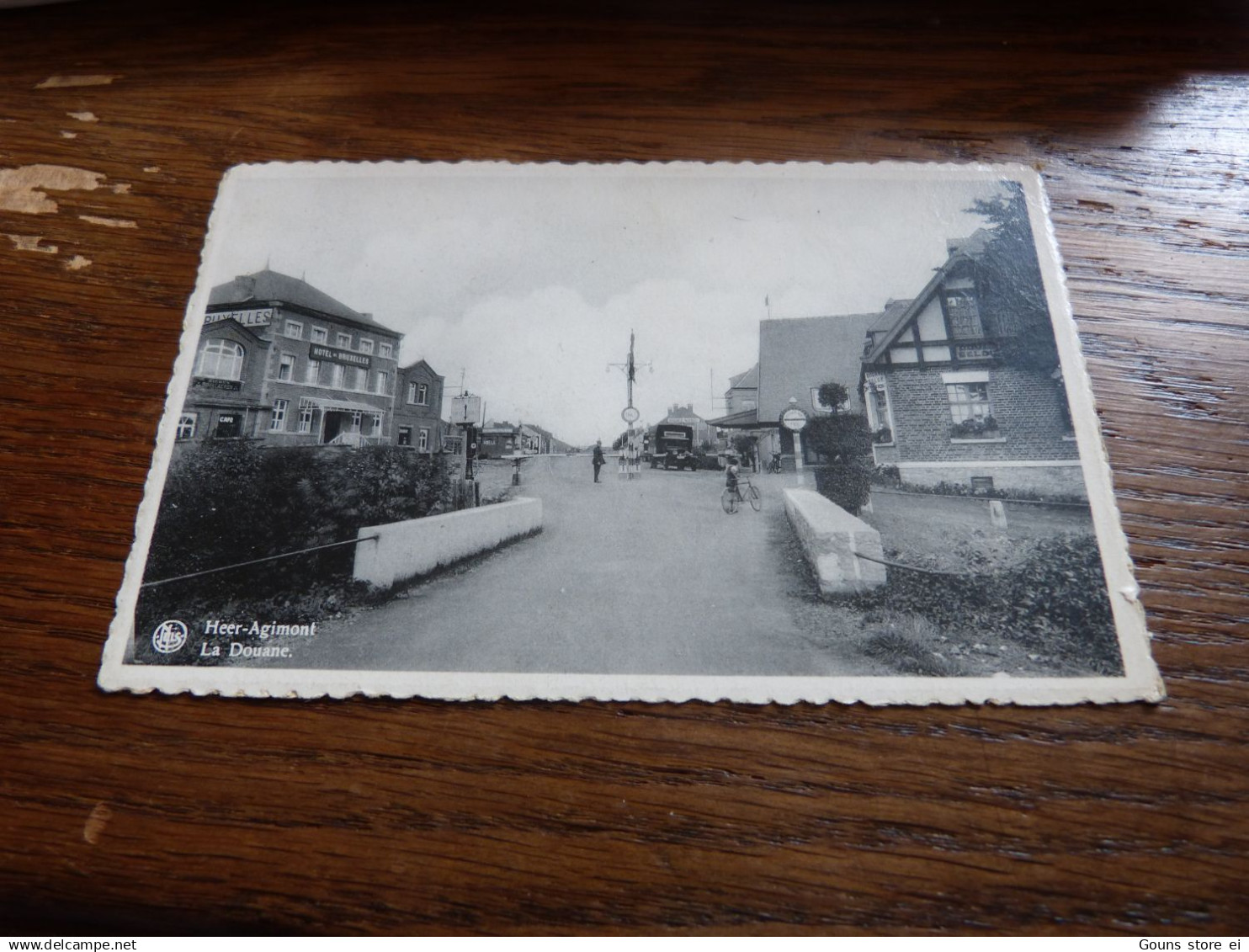 BC27-3 Cpa  Doische Heer-Agimont la douane