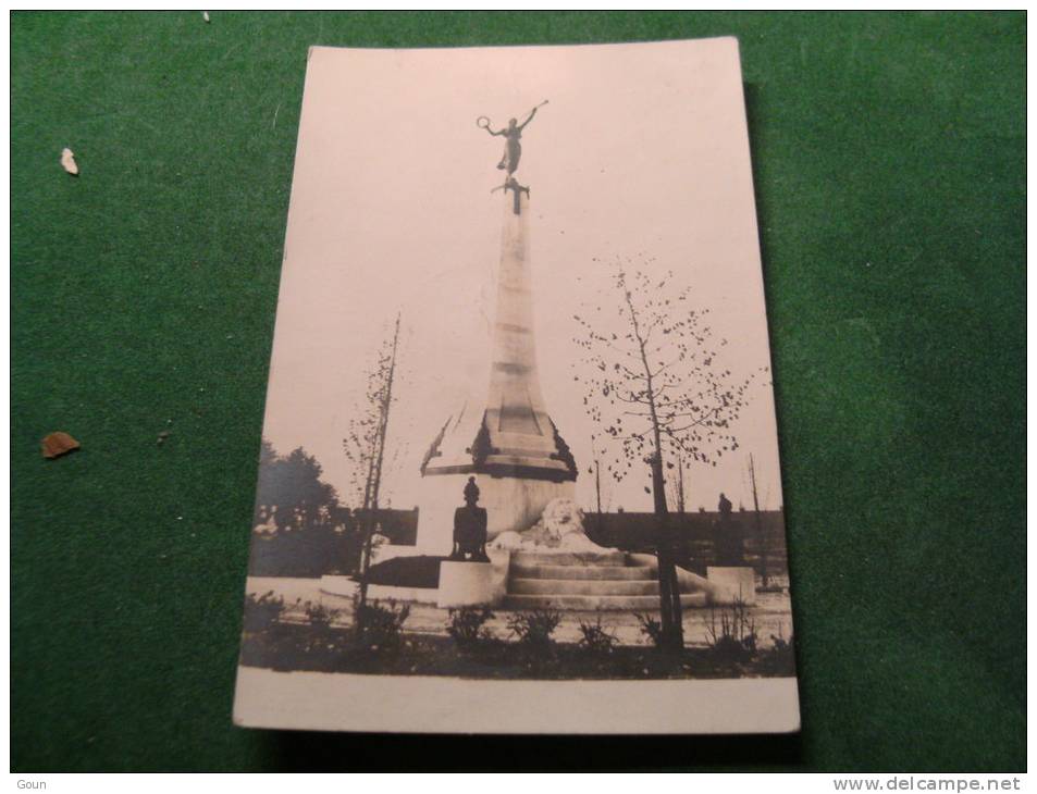 BC3-4-300 Evere monument anciens combattants voir verso (nom des combattants)