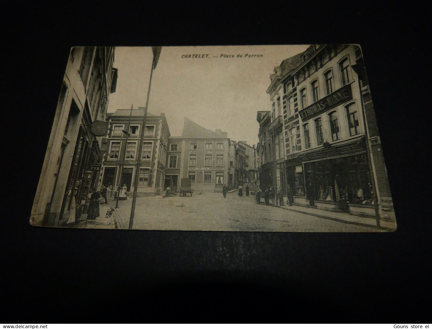 BC30-9 Châtelet Place du Perron
