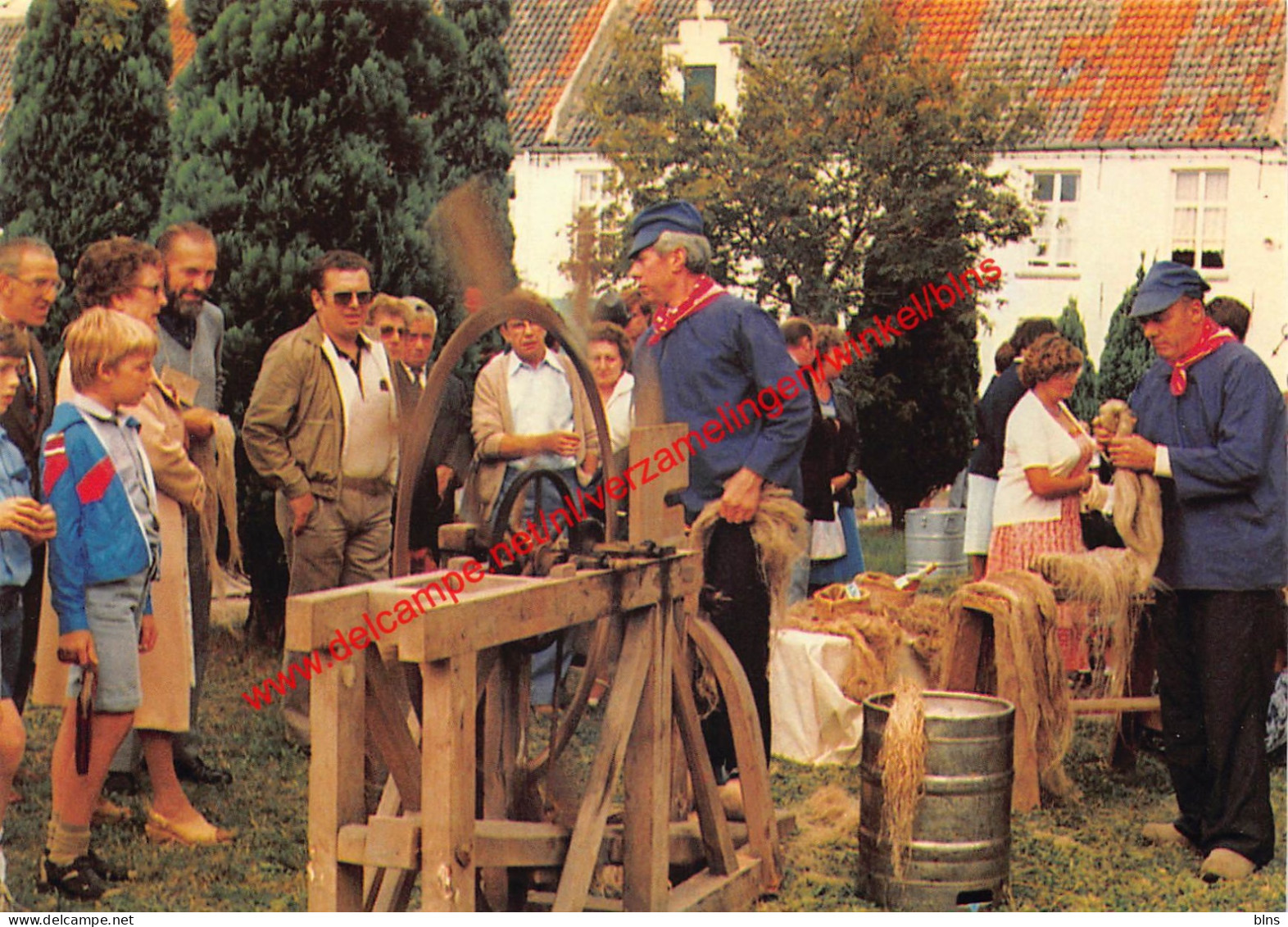 Begijnhof - Begijnhoffeesten: vlasbewerking - Dendermonde