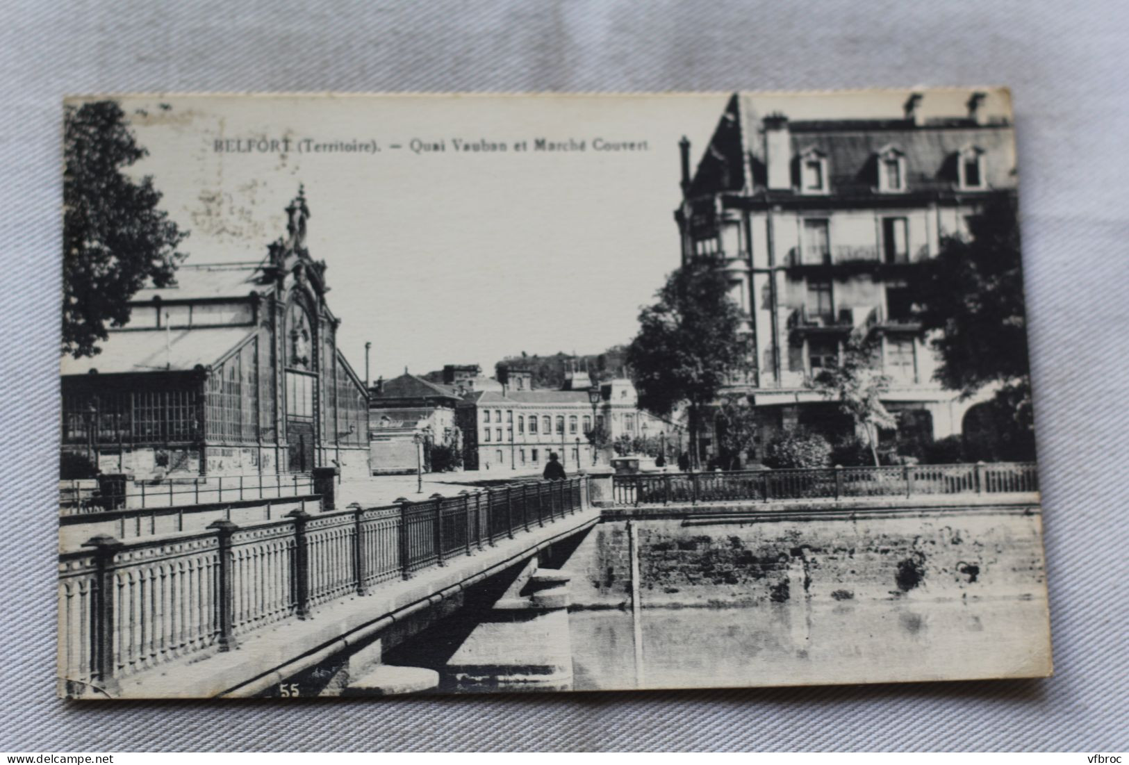 Belfort, quai Vauban et marché couvert, Territoire de Belfort 90