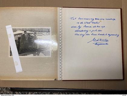 AALST : 1971 - Maria De Vos ( de dag voor Haar 100 ste verjaardag - rondrit met Burgemeester De Bisschop ) 29 foto's ...