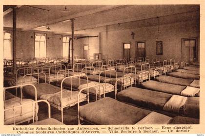 BERLAAR / SCHOOLKOLONIE  / SLAAPZAAL