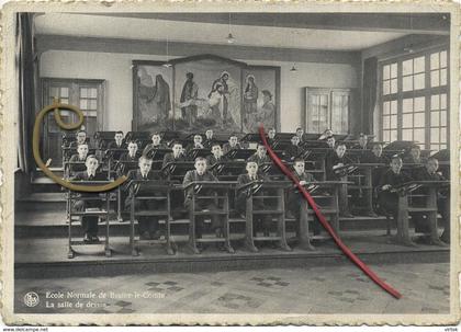 Braine-Le-Comte : ecole normal : La salle de dessin  1945    (   15 x 10.5 cm  )