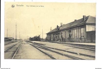 Doische - Vue intérieure de la gare.