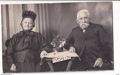 Moustier :  mariage    (  voir scans )