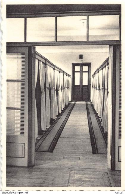 HERK-DE-STAD - Sint-Ursula Instituut - Religieuzen Ursulinen - Een Slaapzaal.