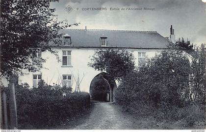 België - KORTENBERG (Vl. Br.) De ingang van de oude abdij - DE RECHTERBOVENHOEK VAN DE ANSICHTKAART IS BESCHADIGD