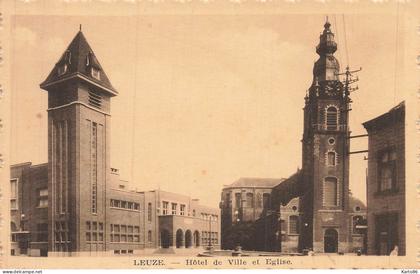 leuze en hainaut * place , hôtel de ville et église * belgique