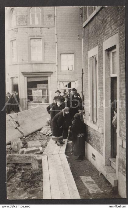 CPA / ROYALTY / Belgique / België / Reine Elisabeth / sinistrés des inondations / région Liègeoise / 1926