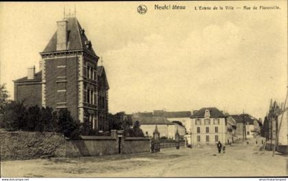 CPA Neufchâteau Wallonien Luxemburg, Eingang zur Stadt, Rue de Florenville, historische Archite...