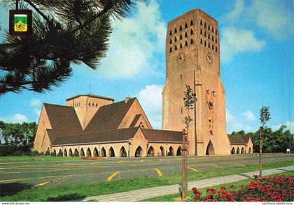 [-5%] BELGIQUE - Oostduinkerke -  vue générale de l'église St Nicolas - Carte Postale