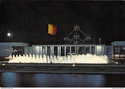 BT13102 place portique de belgique la nuit Bruxelles exposition        Belgium