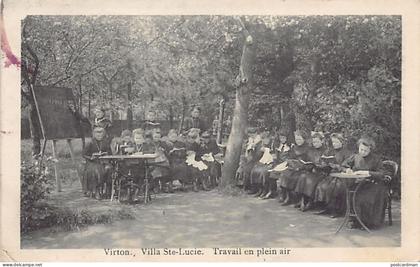 Belgique - VIRTON (Lux.) Villa Sainte-Lucie, Travail en plein air