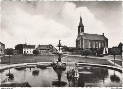 Montzen - L'Eglise et Place Communale