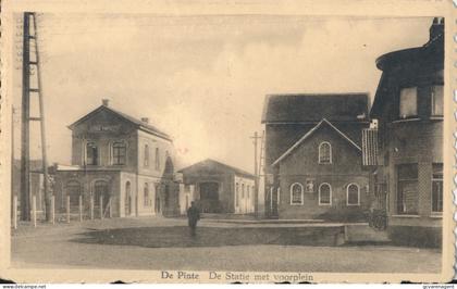 DE PINTE     DE STATIE MET VOORPLEIN
