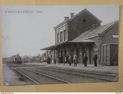 Froidchapelle Gare (avec train)