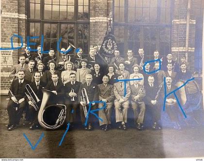 Thollembeek Tollembeek :  FOTO : Fanfare op de vlag ware vrienden 1841 van Thollembeek  ( 29 x 22 cm ) zie andere foto's