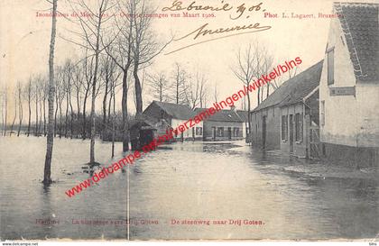 Overstrooming van 12 Maart 1906 - De steenweg naar Drij Goten - Hamme
