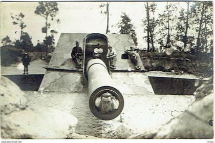 Carte Photo. Militaria. Koekelare/Couckelaere. Kanon van Leugenboom "Lange Max". Canon bombardant Dunkerke.