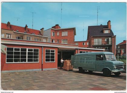 Kraainem - Bureau's van Jehova's getuigen - & old cars
