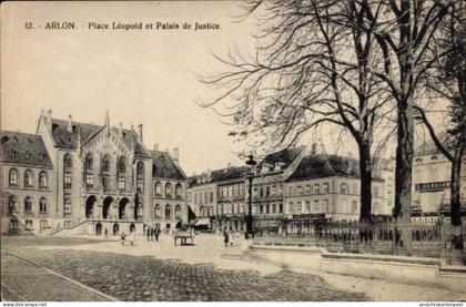CPA Arlon Aarlen Wallonien Luxemburg, Platz Léopold, Palais de Justice, Bäume, Architektur