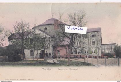 Marche-en-Famenne  : Brasserie Henrard en couleurs et animée.