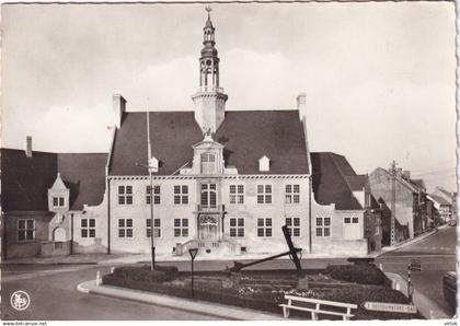 OOSTDUINKERKE : gemeentehuis