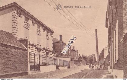 REBECQ :  rue des écoles