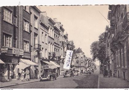 UKKEL - UCCLE :  Rue Vanderkindere   (  old cars )