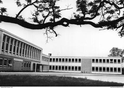 [-10%] BELGIQUE - Zonhoven - Gemeentehuis - Maison communale - Cour - Etablissement - Carte postale