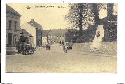 Court-Saint-Etienne - La Place.