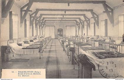 Belgique - ERQUELINNES (Hainaut) École des Arts & Métiers - Un dortoir