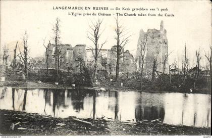 Langemarch en ruines CPA Eglise prise du chateau