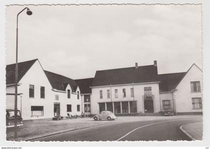Oostrozebeke  Gemeentehuis - Postkantoor