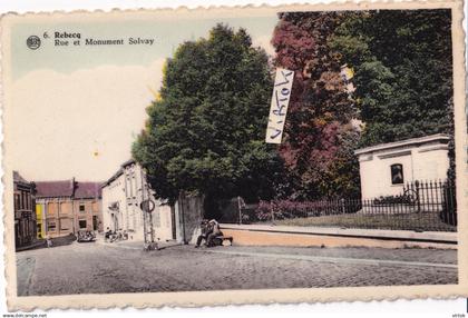 Rebecq :  rue  et monument Solvay ( edit Meurant-Devalck- grand bazar ... )