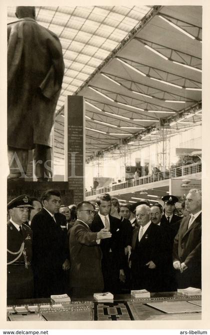 Postcard / ROYALTY / Belgique / prince Albert / prins Albert / visite du Pavillon de l'U.R.S.S. / Expo 58 / 1958