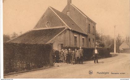 HUNDELGEM  GEMEENTESCHOOL       ZIE AFBEELDINGEN