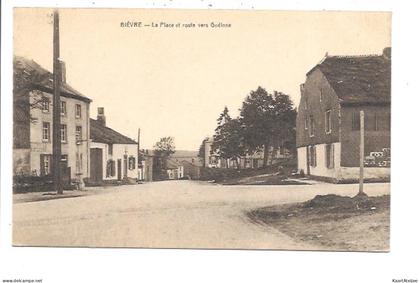 Bièvre - La Place et route vers Gedinne.