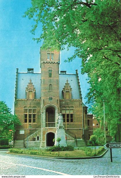 BELGIQUE - Lovendegem - Gemeentehuis - Mairie - Monument - Soldats morts - Place - Carte postale