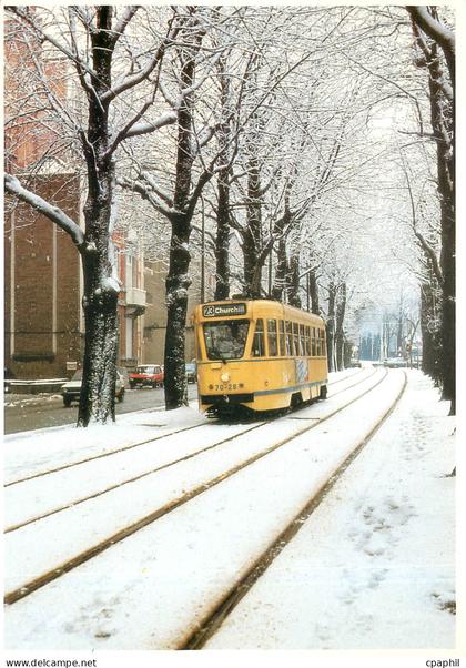 CPM STIB. Motrice PCC 7028 avenue Churchill a Bruxelles le 10 fevrier 1987