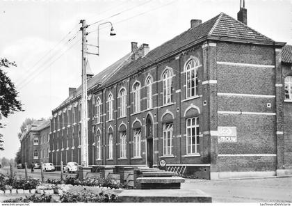BELGIQUE - Diepenbeek - Klooster Ursulinen - Vue latérale - Voiture - Van der Linden Kapelstr 38- Carte Postale Ancienne